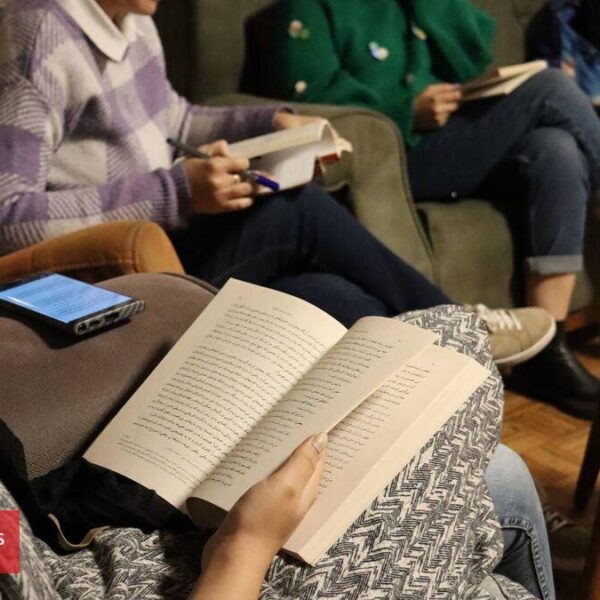 رکود مطالعه در دنیای دیجیتال؛ راهکارهایی برای بازگشت به دنیای کتاب‌ها!