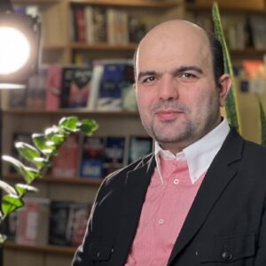 خرید تازه‌ترین کتاب‌ها از کتابفروشی