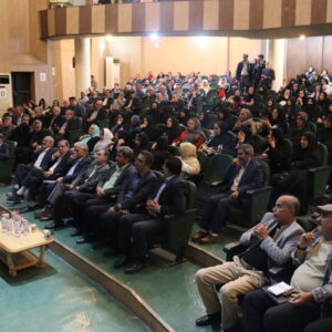 شبی پر از خنده و طنز در استهبان: تجربه‌ای فراموش‌نشدنی!