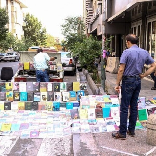 بازار کتاب در بحران؛ ناشران با تیراژهای ناچیز به حیات خود ادامه می‌دهند!