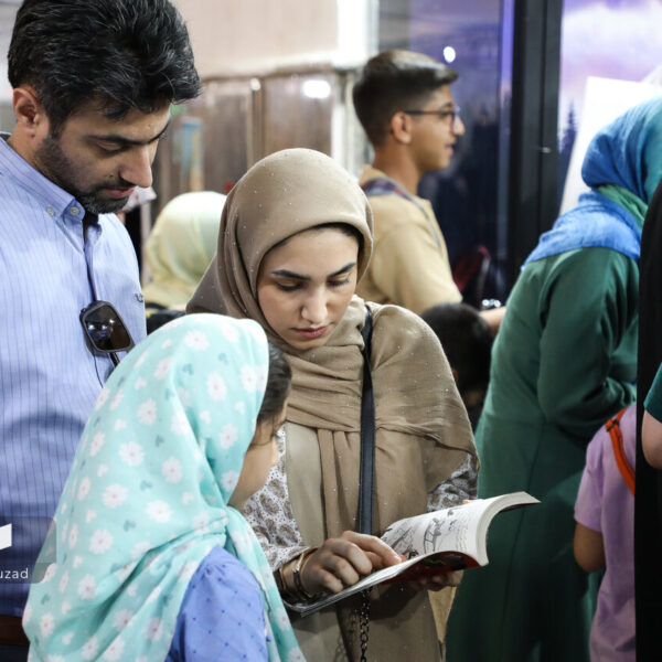 “قصه‌گویی؛ جادوی زنده مادران در دنیای امروز”