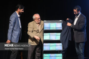 «کتاب نوجوان ایرانی» با رونمایی شگفت‌انگیز به دنیای ادبیات وارد شد!